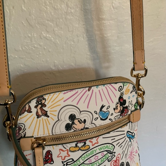 Disney Dooney & Bourke Bag - White Sketch - Crossbody New - Picture 4 of 10